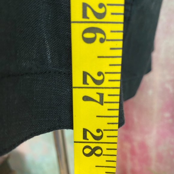 πSarah Spencer Basic Piece Black Linen Blouse - Picture 4 of 15